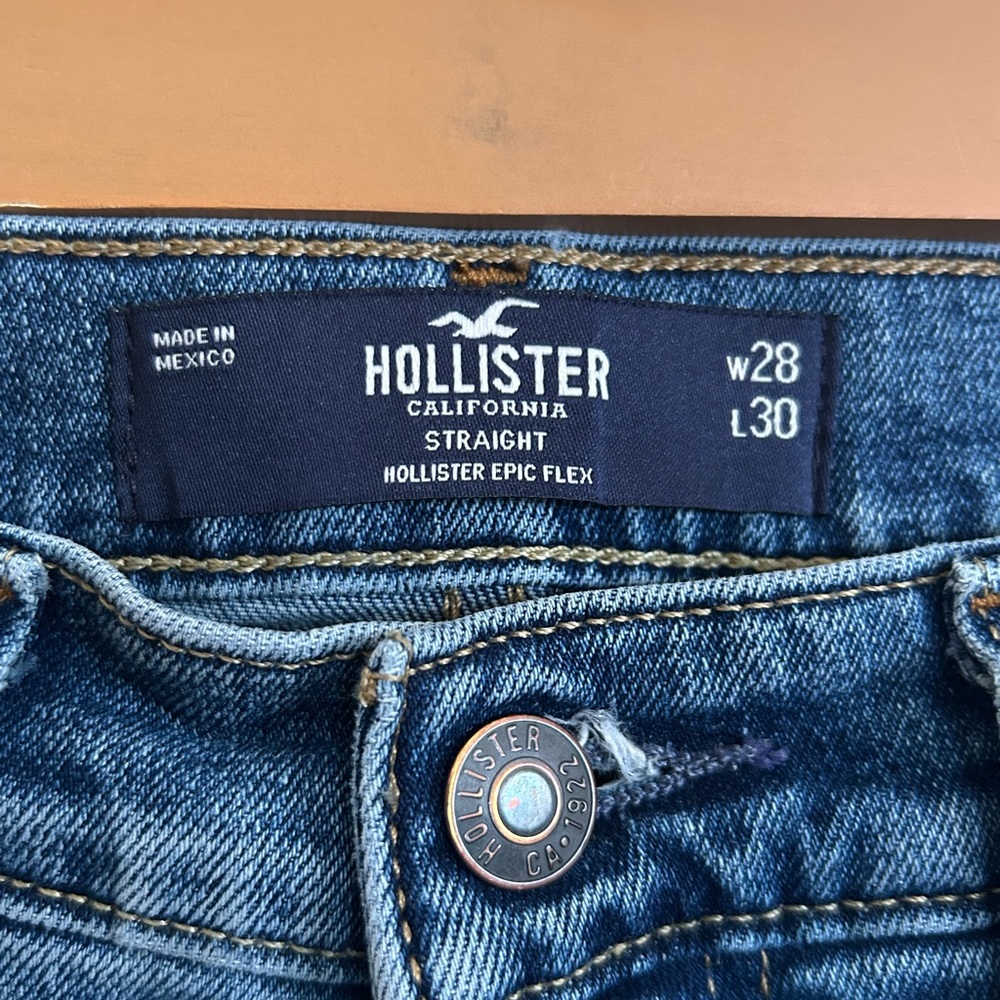Hollister Epic Flex Denim Straight-Leg Jeans in Blue